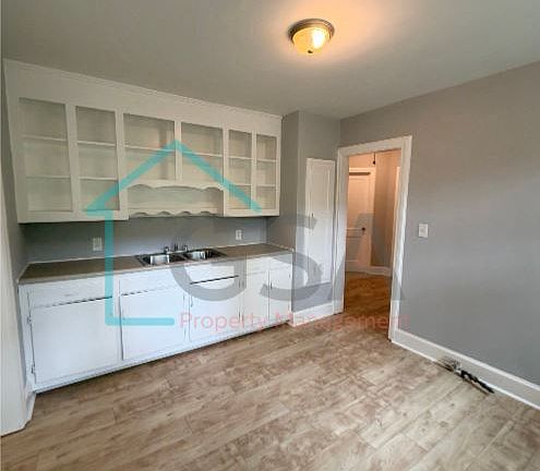 3rd image of 344 Potomac Ave
