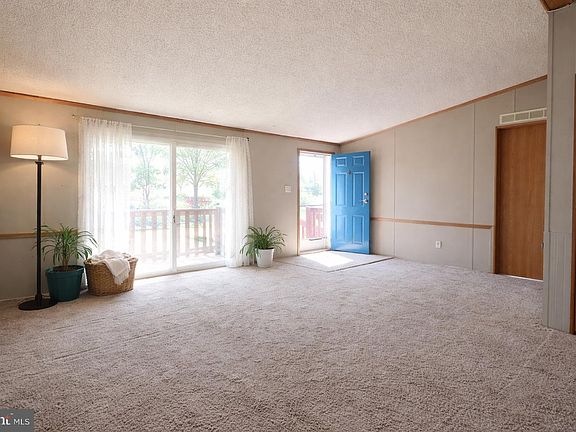 4th image of 339 Valentine Dr