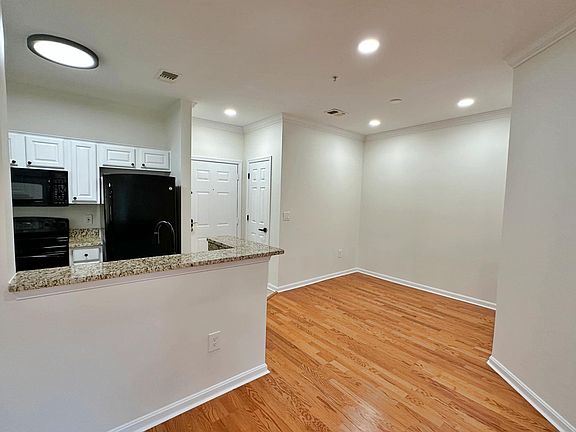5th image of 4550 Strutfield Ln APT 2313