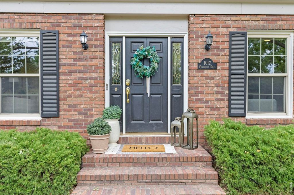 1012 Willowrock Dr