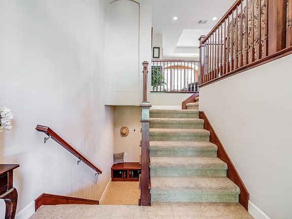 4th image of 8765 Wild Iris Dr