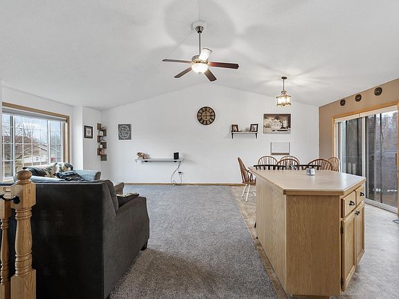 4th image of 23360 Arrowhead St NW