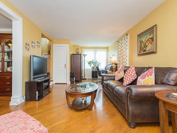 3rd image of 8951 Hollis Court Blvd