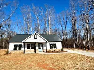 723 E Memorial Hwy, Harmony, NC, 28634