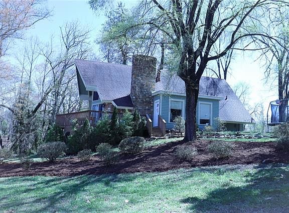 2nd image of 190 Vance Ave