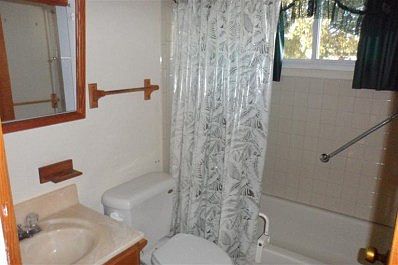 4th image of 154 N Hillcrest St