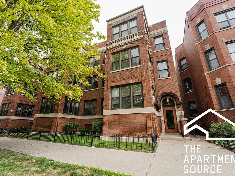 2319 N Kedzie Blvd #1F — Photo 12