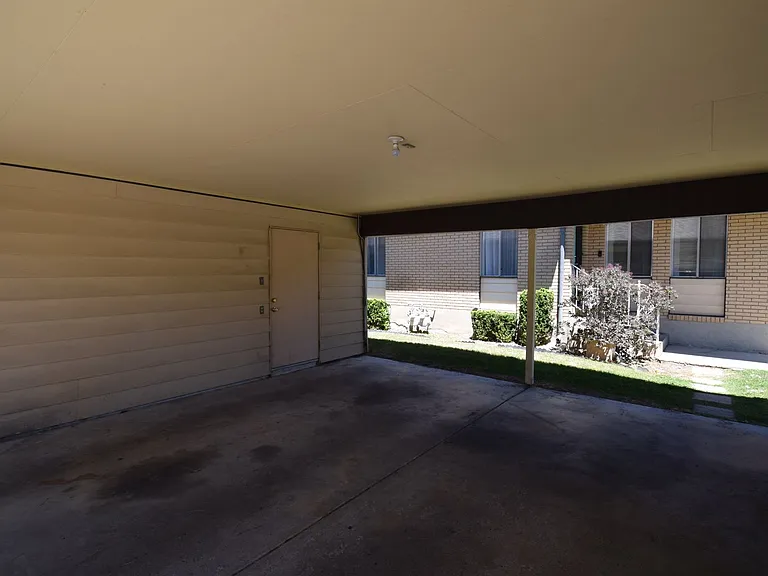 1885 E Jeremy Ct — Photo 4