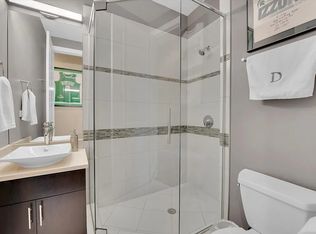 1021 N Wood St APT 2, Chicago, IL 60622