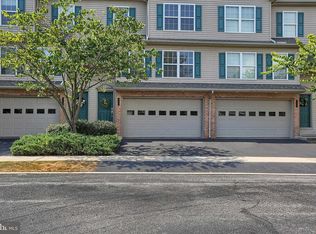508 Meadowcroft Cir, Mechanicsburg, PA 17055