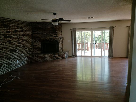 LIVING ROOM VEIW #1