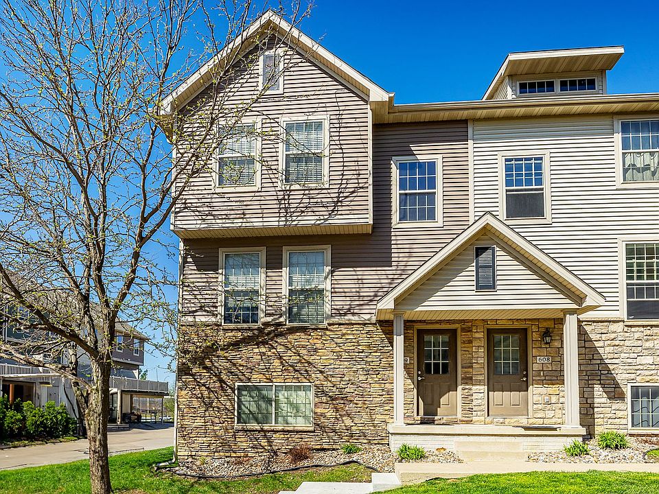 1st image of 3600 SE Glenstone Dr Unit 609