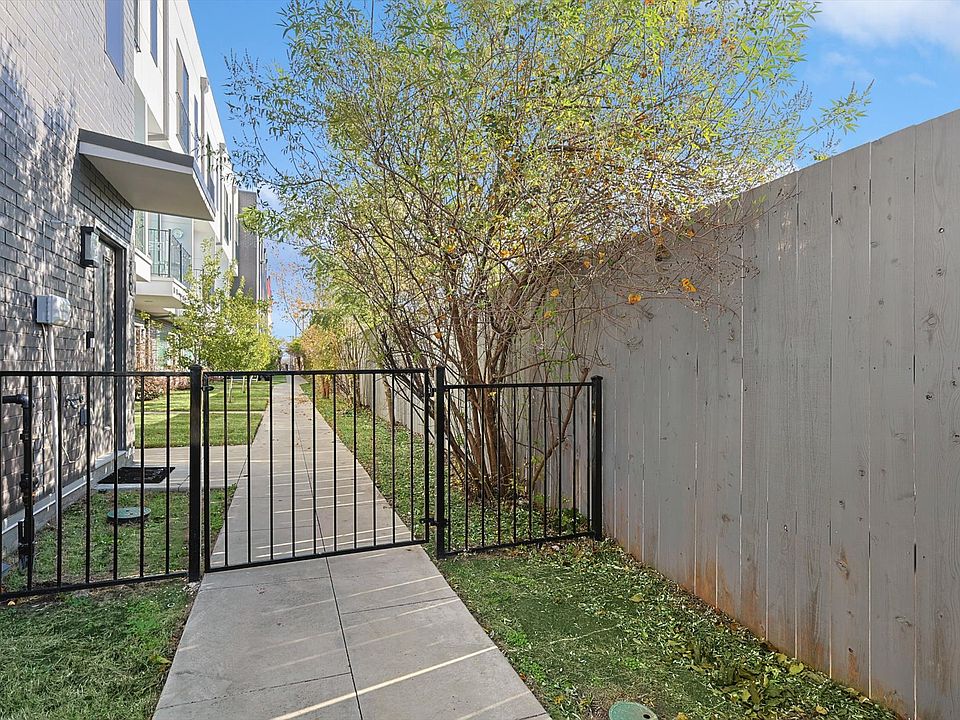 1st image of 4640 Munger Ave #109