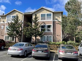 693 NE 162nd Ave, Portland, OR 97230