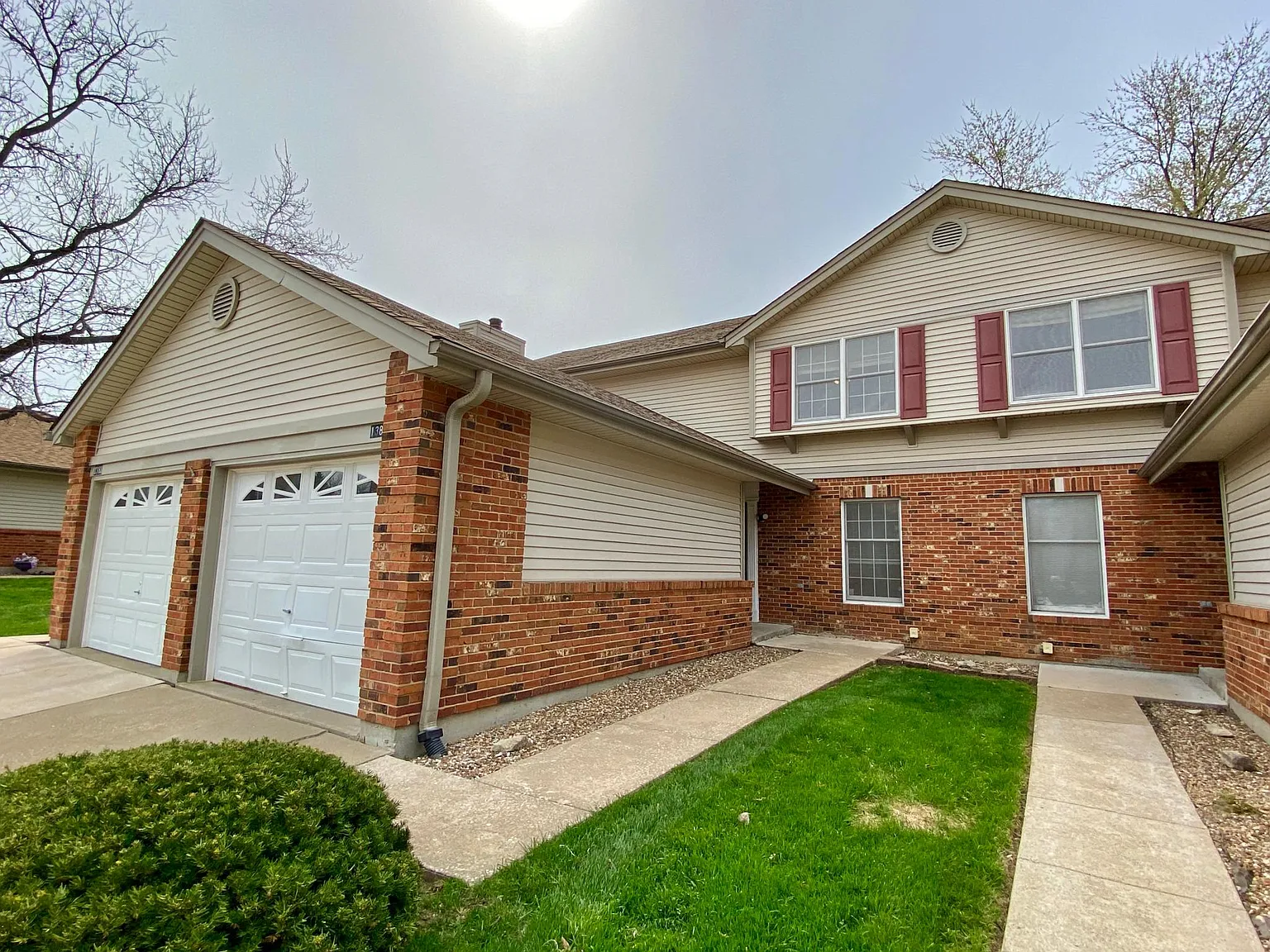 2 bed, 1.5 bath, 1260 sqft, $1,725 — Photo 3