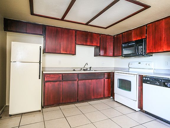 3rd image of 21632 N 23rd Ave APT 13