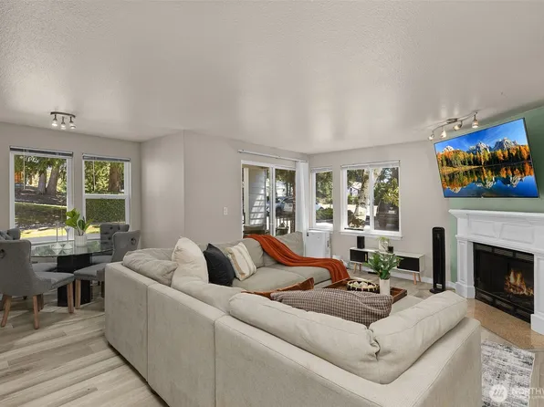 20318 Bothell Everett Hwy #A101, Bothell, WA 98012