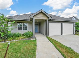 102 Spring Creek Ln, Terrell, TX 75160