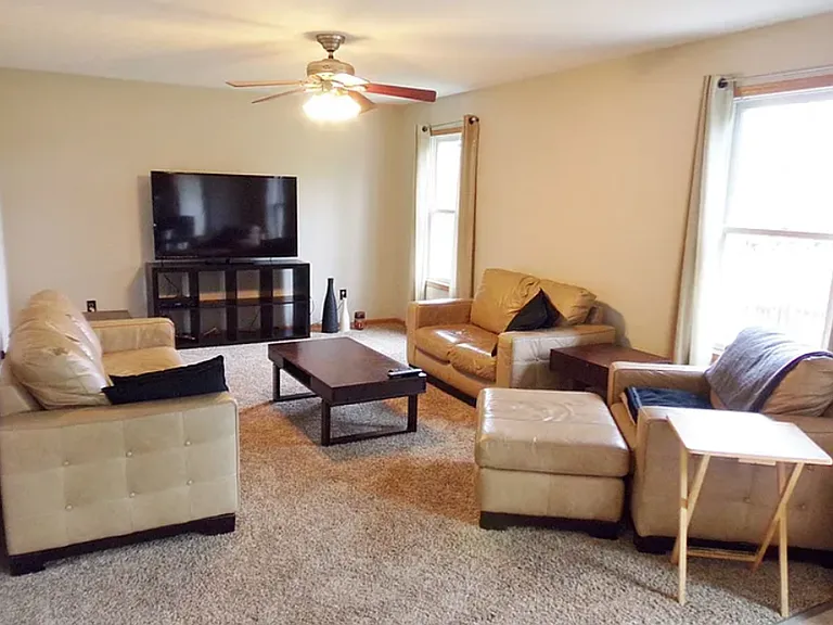 522 Thistleview Dr — Photo 13
