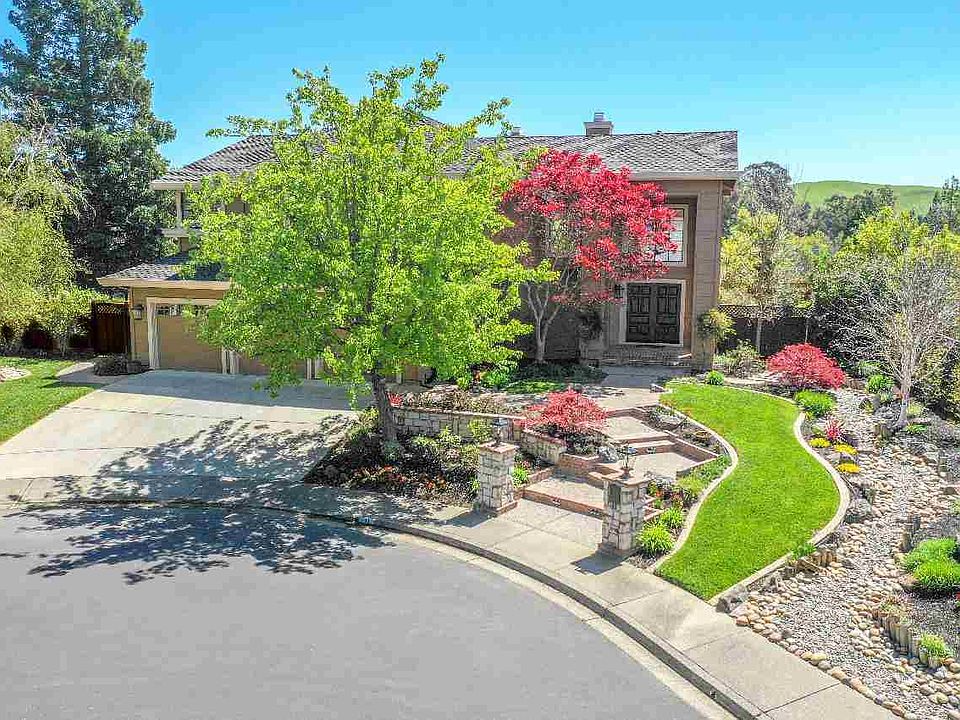 1st image of 11 La Vista Way