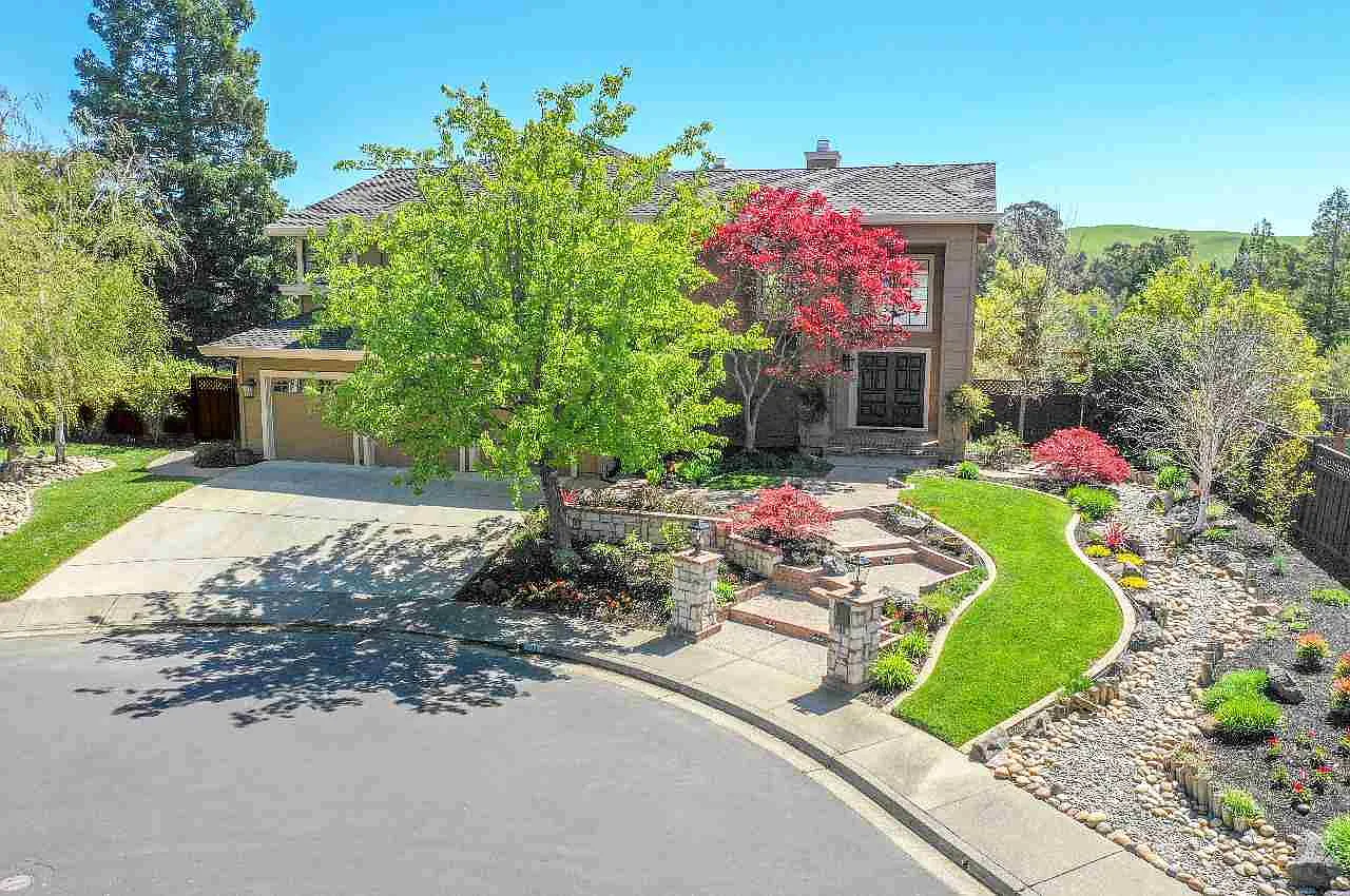 11 La Vista Way photo 1