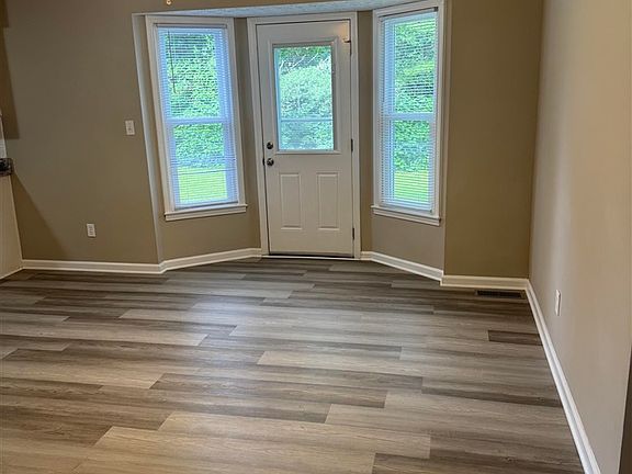 3rd image of 1514 Patrick Way
