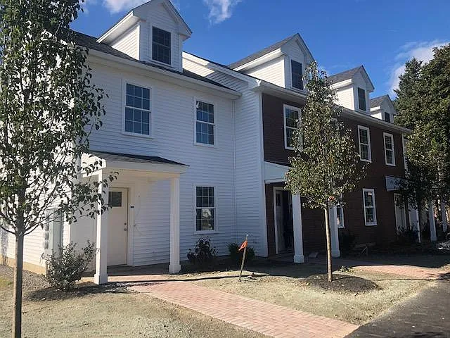 1 Grape St — Photo 1