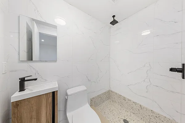 Rented by Friedman Mayer, LREB | media 20