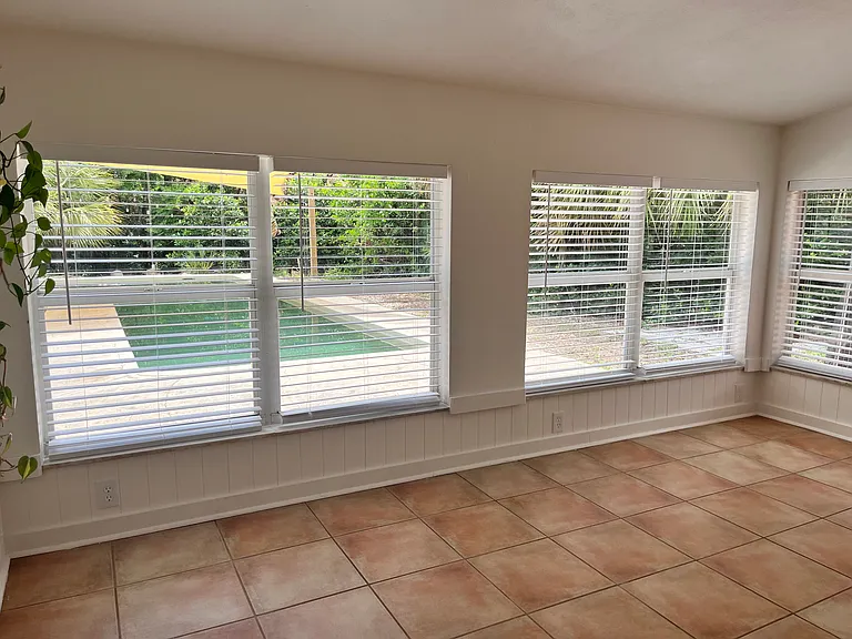 1317 Elizabeth Ave — Photo 9