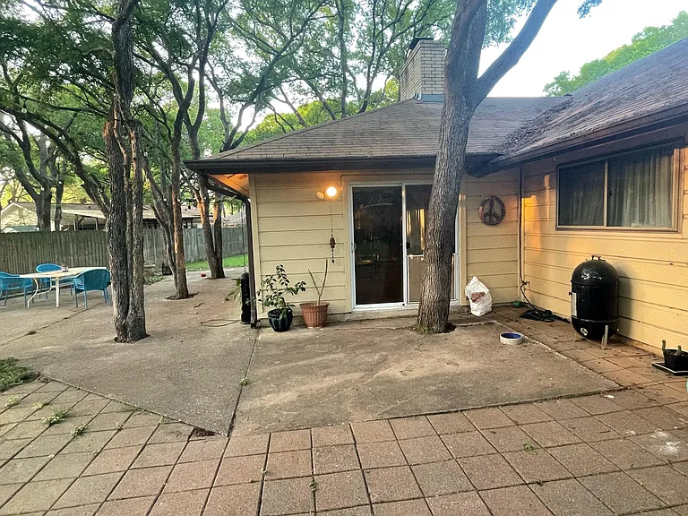 2512 Berwyn Cir — Photo 5