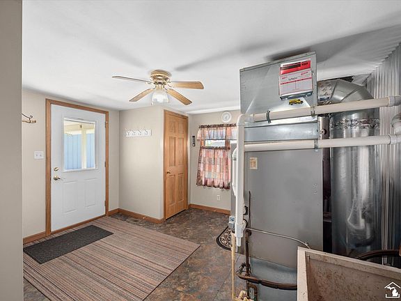 5th image of 6025 Summit St