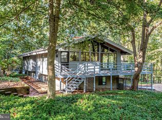400 Ole Dirt Rd, Great Falls, VA 22066