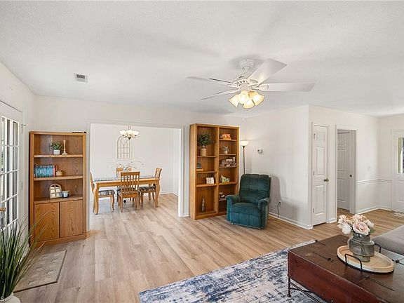 4th image of 6300 Ridge Haven Rd