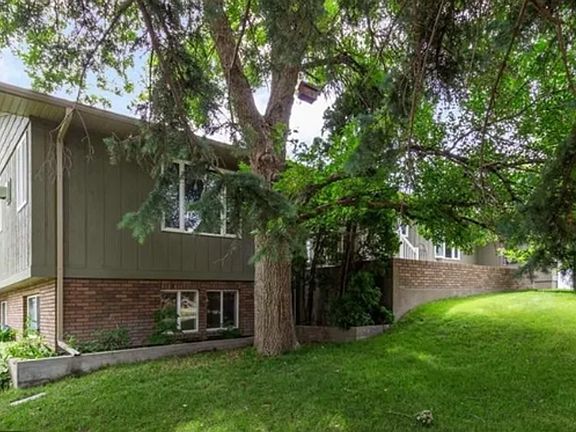 3rd image of 239 Apache Ave