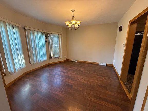 2nd image of 306 Long St