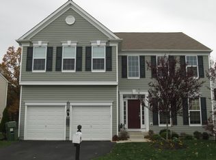 340 W Armstrong Dr, Fountainville, PA 18923