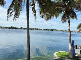 Lake Catalina, Miami, FL 33155