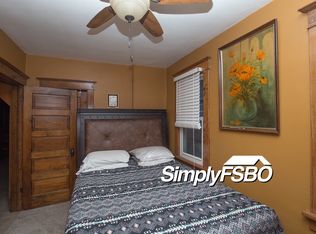 230 9th St, Silvis, IL 61282