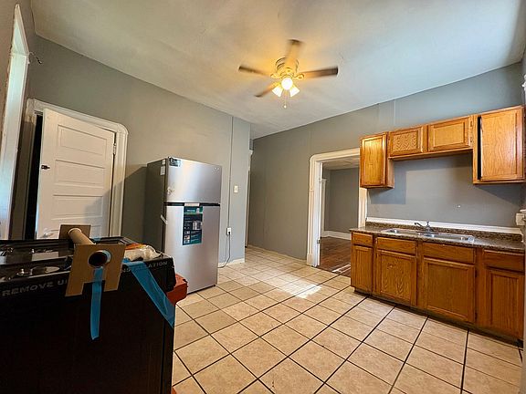 5th image of 3730-32 Maffitt Ave #2F