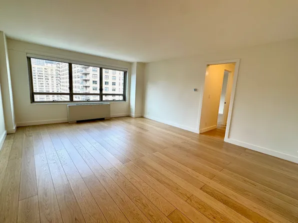 170 West End Avenue image 1 of 13