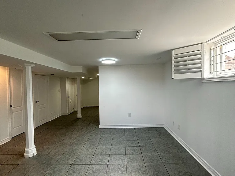 2 Kellyvale Rd #BSMT A — Photo 2