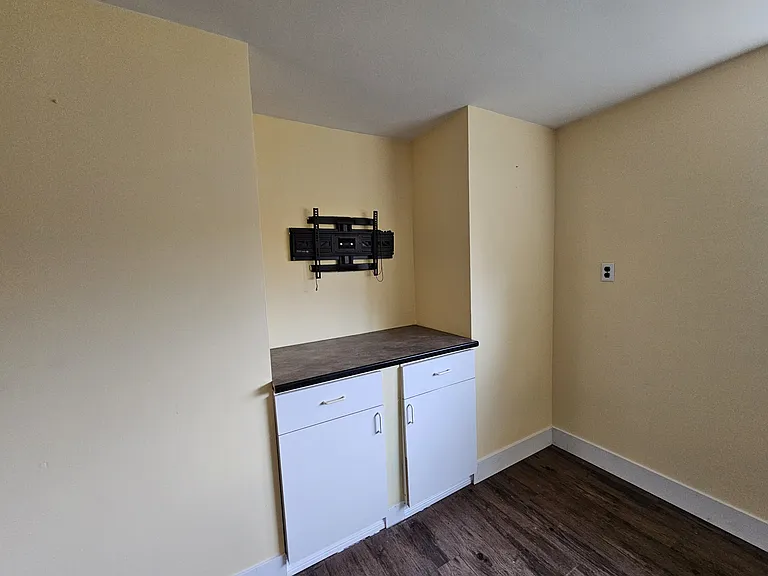 8211 Dogwood St — Photo 5