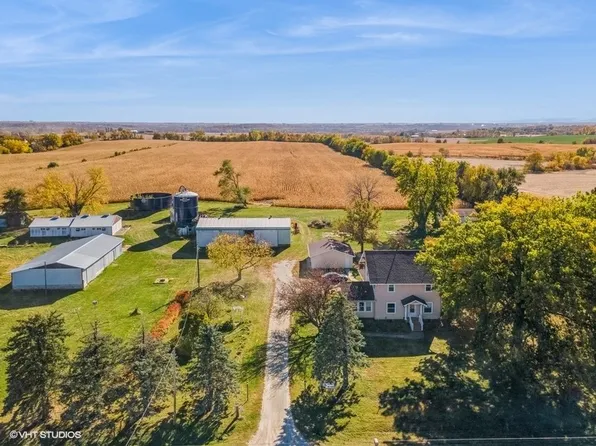 10292 Dubuque St, Norwalk, IA 50211