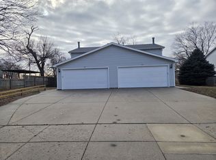747 W Q St, Lincoln, NE 68528