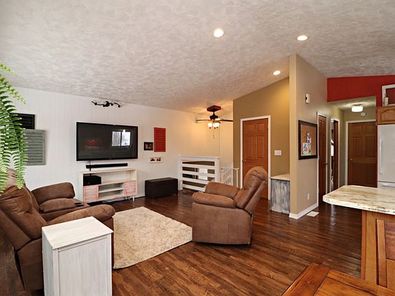 4th image of 6536 Beverly Dr