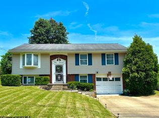 111 Meadowlane Ave, Fairmont, WV 26554