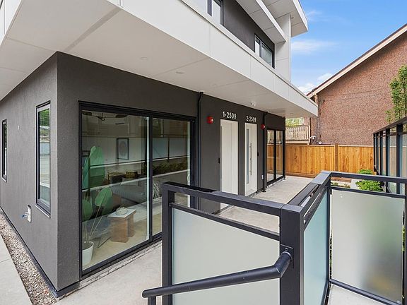 2nd image of 2509 Kitchener St #1