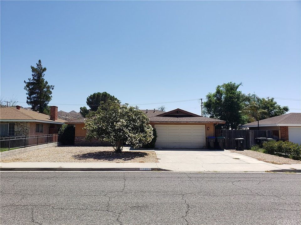 1st image of 595 Monterey Pl