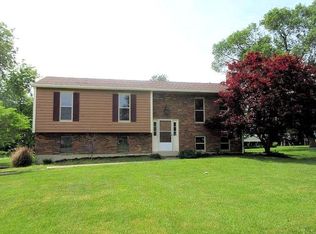 5377 Country Ln, Milford, OH 45150