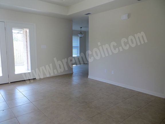 2nd image of 674 N Central Ave APT G
